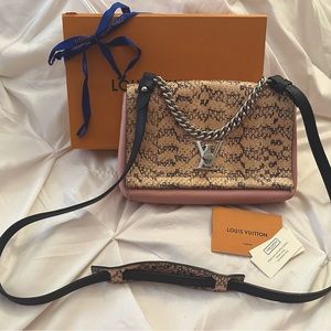 Louis Vuitton lock me II BB phython limited edition